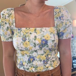 Puff sleeve top floral